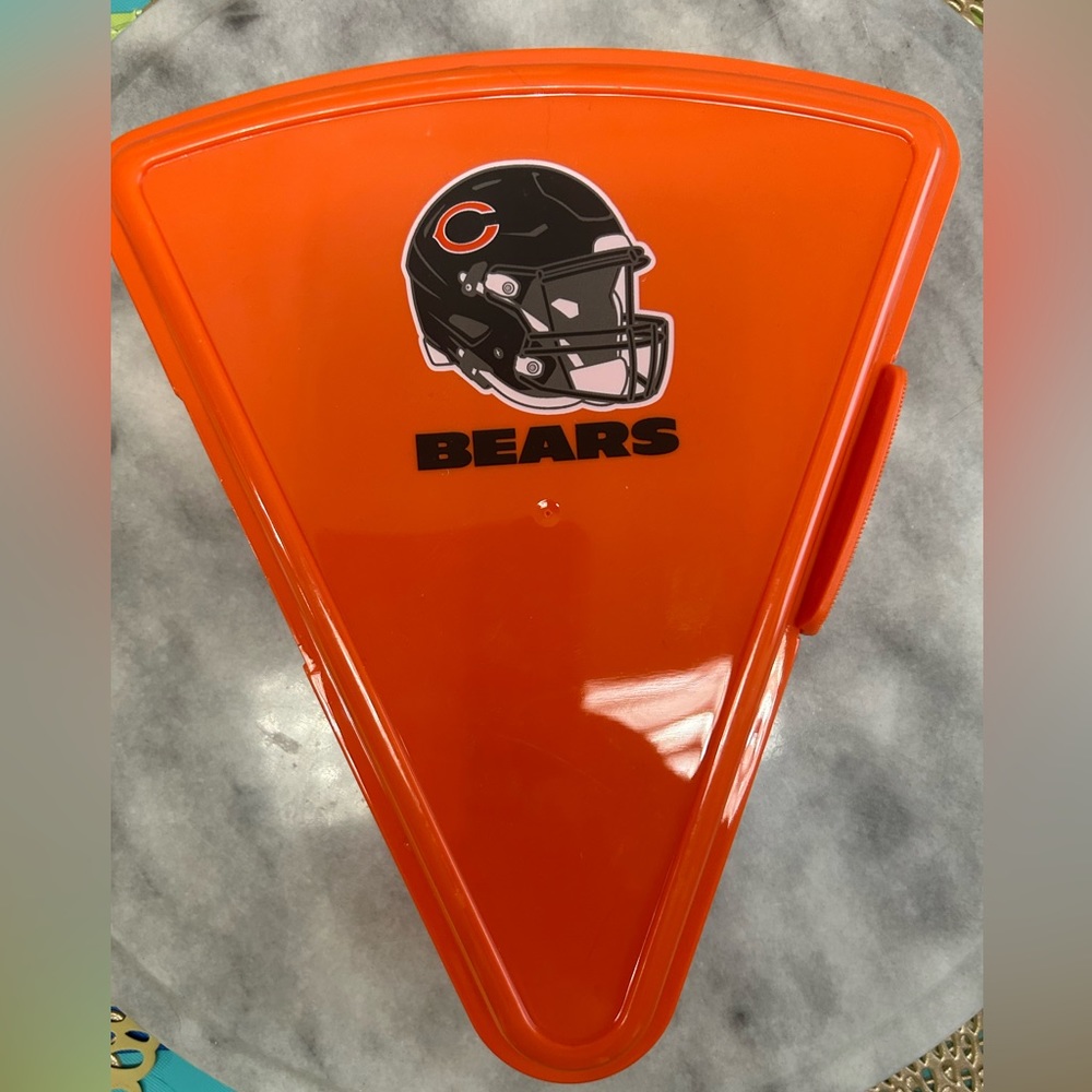 Chicago Bears pizza container